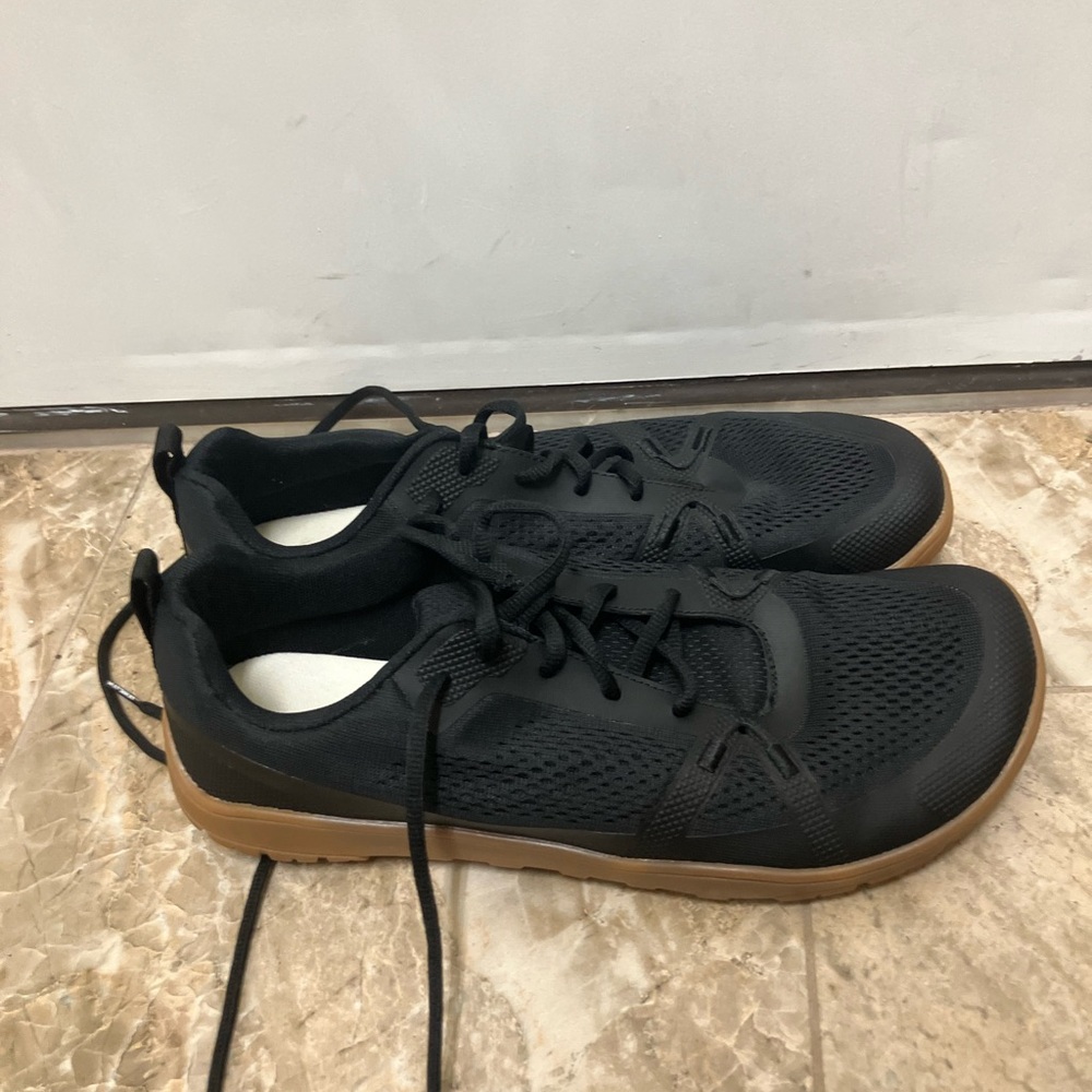 Pulltop Mens Barefoot shoes  Size 11